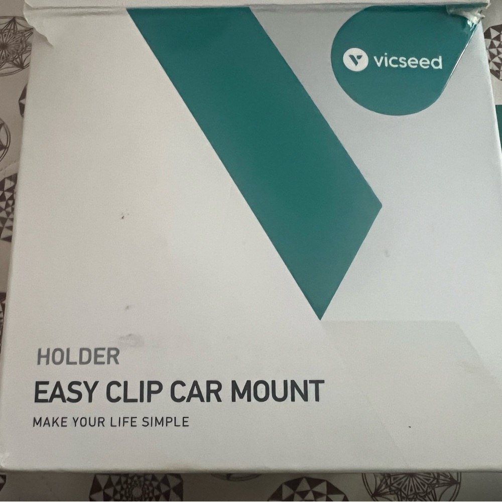 NWOT Vicseed easy clip car mount. Model CTEZ11. New in box.